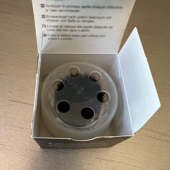 NIB Clarisonic Sonic Foundation Replacement Brush Head - Picture 5 of 5